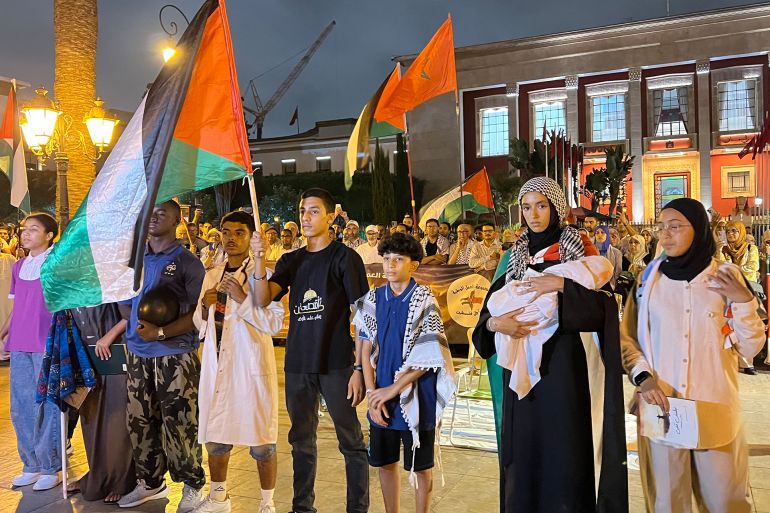 عرض تعبيري قدمه أطفال جمعية الرسالة في الاعتصام