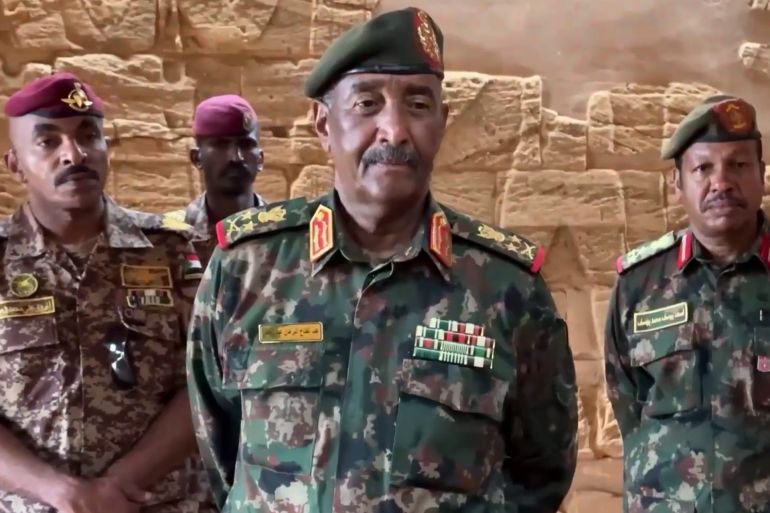 رئيس مجلس السيادة السوداني عبد الفتاح البرهان أثناء إلقائه كلمة لمناسبة ذكرى تأسيسي الجيش مجلس السيادة الإنتقالي - السودان