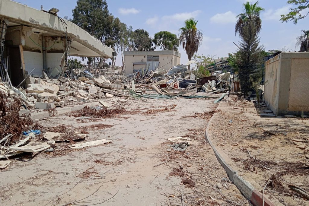 ماذا وراء زعم إسرائيل تشغيل المستشفى الأوروبي بغزة؟