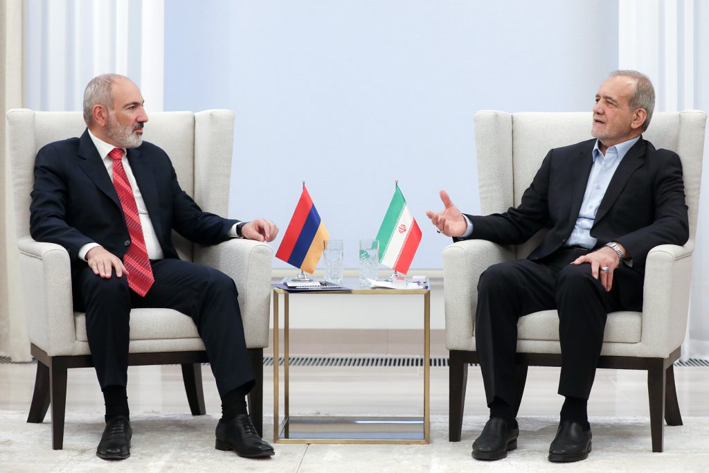 العودة للقوقاز.. ملفات ساخنة على أجندة زيارة بزشكيان إلى يريفان