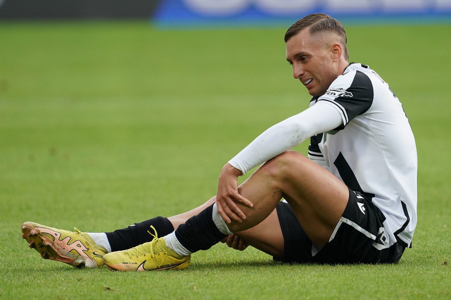 حلم اللعب مجددا يراود دولوفيو لاعب برشلونة السابق بعد غيابه 31 شهرا