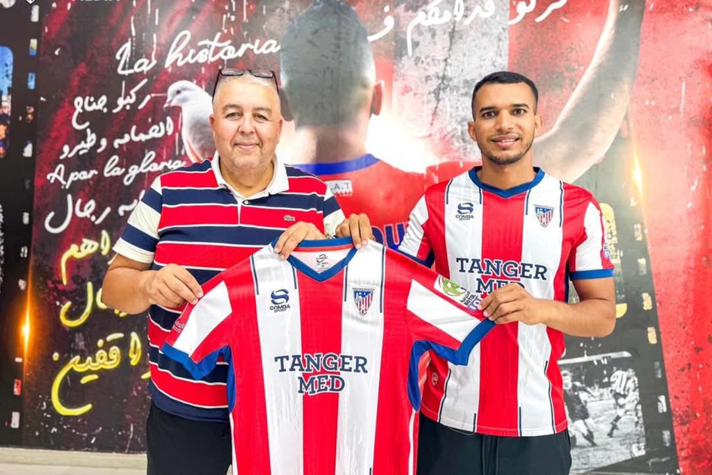 نحو 100 صفقة.. أندية الدوري المغربي تغزو سوق الانتقالات الصيفية