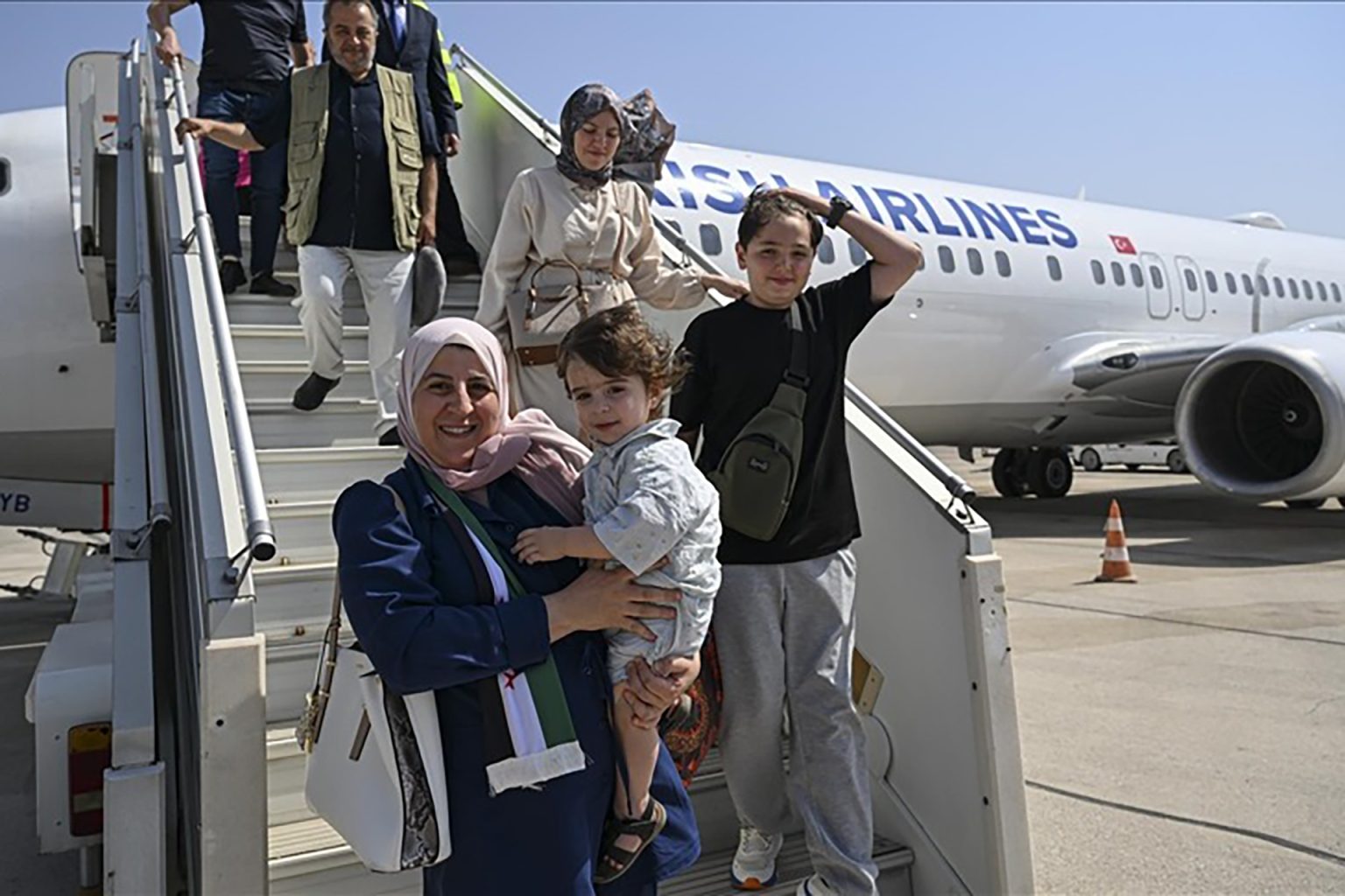أول طائرة للخطوط التركية تهبط بمطار حلب بعد 13 عاما