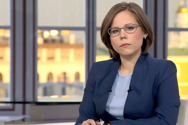 Journalist and political expert Darya Dugina, daughter of Russian politologist Alexander Dugin, is pictured in the Tsargrad TV studio in Moscow, Russia, in this undated handout image obtained by Reuters on August 21, 2022. Tsargrad.tv/Handout via REUTERS ATTENTION EDITORS - THIS IMAGE HAS BEEN SUPPLIED BY A THIRD PARTY. NO RESALES. NO ARCHIVES. MANDATORY CREDIT. https://www.reutersconnect.com/all?id=tag%3Areuters.com%2C2022%3Anewsml_RC201W9HPUG5&share=true