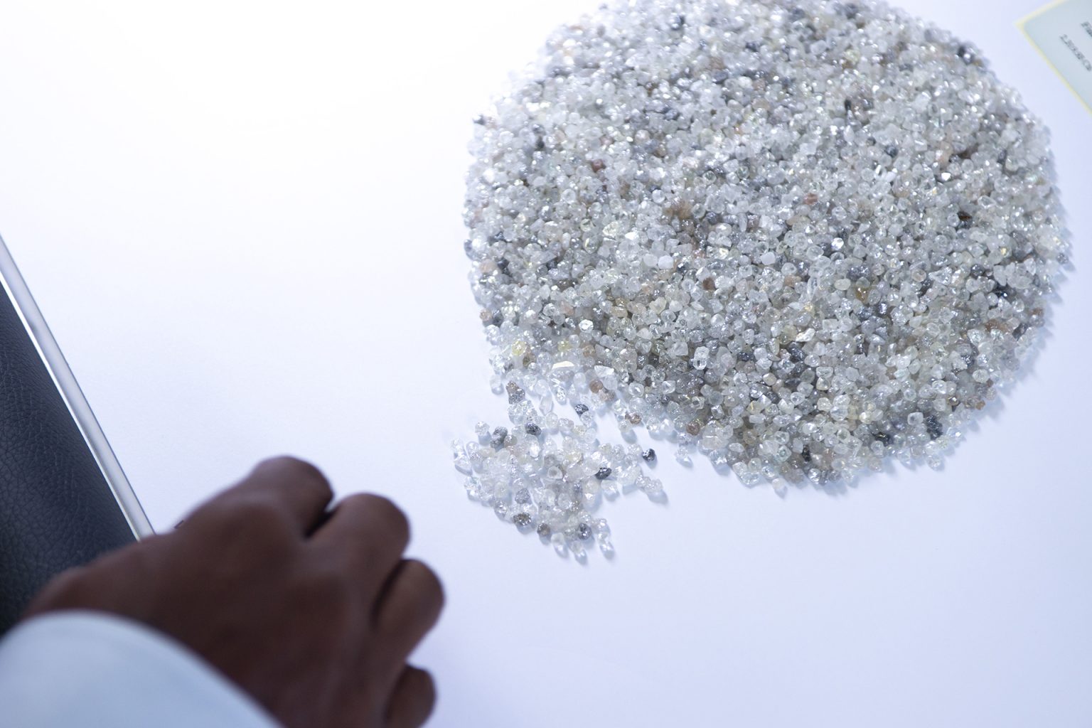 مستشعر ألماسي للكشف عن السرطان