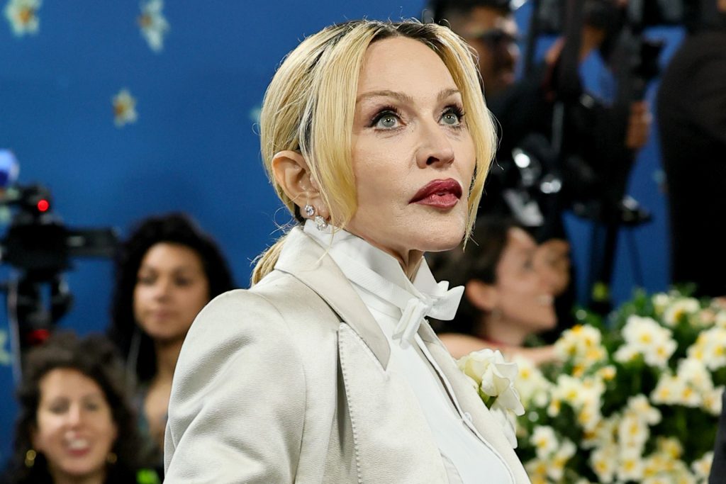 مادونا تدعو لإنقاذ أطفال غزة: السياسة وحدها لا تصنع التغيير