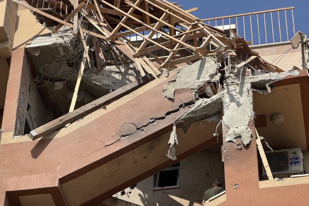 إدانات دولية واسعة لقصف إسرائيل مجمع ناصر الطبي بغزة