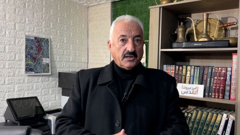 فخري أبو دياب باحث في شؤون القدس الاستيطان يتربص بمقبرة أطفال بالقدس - الجزيرة نت