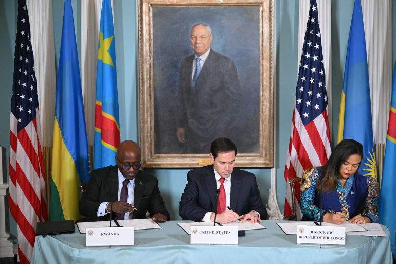 US Secretary of State Marco Rubio (C) hosts a peace agreement signing with Democratic Republic of the Congo Foreign Minister Thérèse Kayikwamba Wagner (R) and Rwandan Foreign Minister Olivier Nduhungirehe (L) at the State Department in Washington, DC, on June 27, 2025.