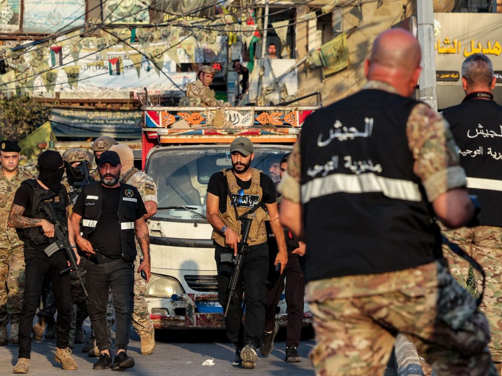 المونيتور: لبنان على حافة الهاوية