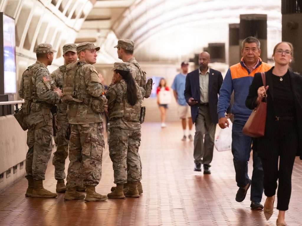 تعبئة كبرى بـ19 ولاية أميركية لمحاربة الهجرة والجريمة
