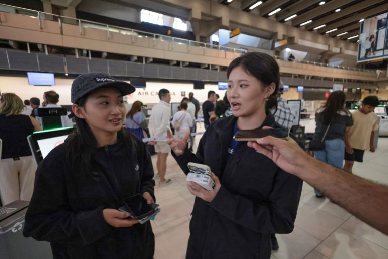 رقم03: الأختان ين وجن من تايوان: "إير كندا" لم تقدم أي تعويض عن التكاليف الإضافية التي تكبدتها بسبب تمديد الإقامة، "نشعر بخيبة أمل كبيرة من موقف الشركة.