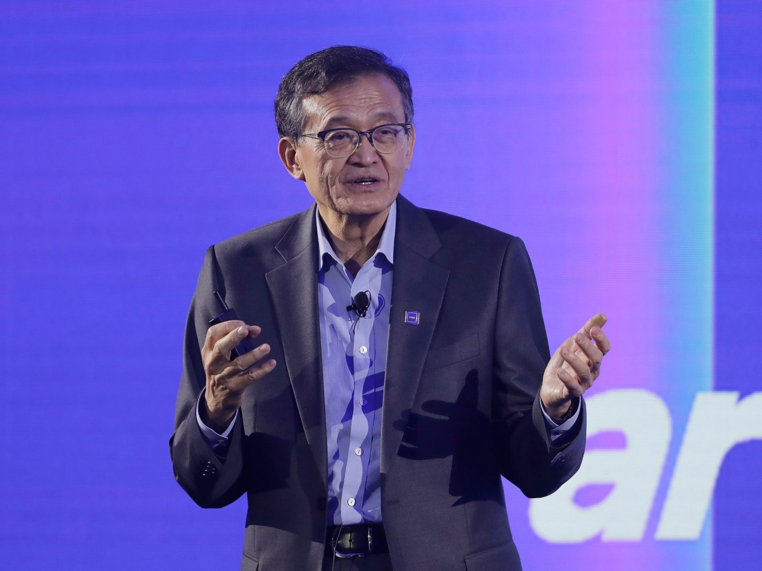 ترامب يدعو رئيس شركة إنتل إلى الاستقالة “فورا” بسبب علاقته مع الصين | اقتصاد