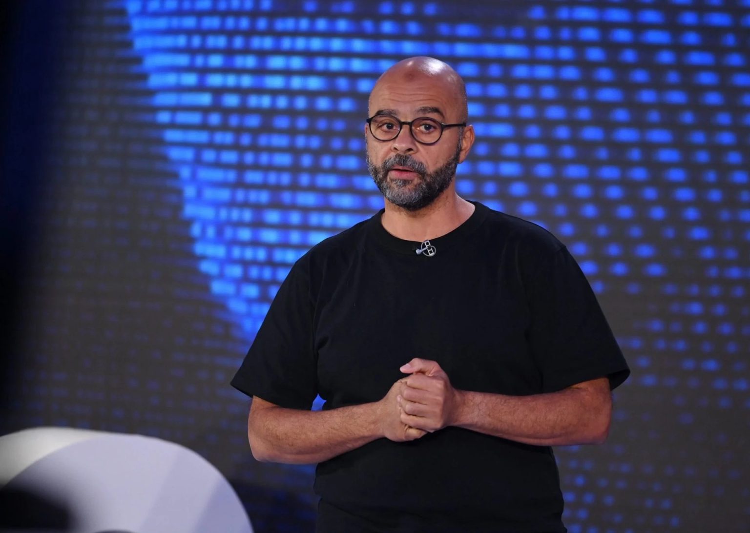 15 عامًا ستغيّر كل شيء.. تحذير صادم من مسؤول عربي سابق في غوغل