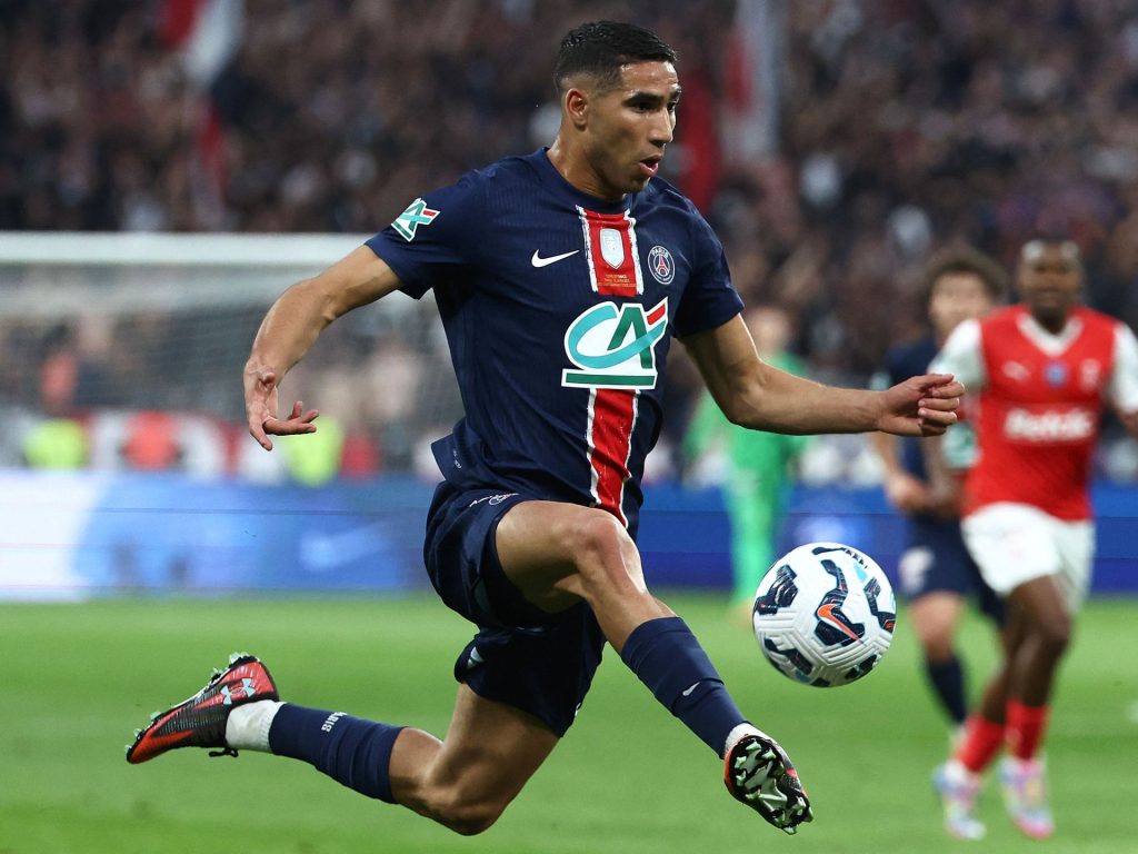 حكيمي: واثق من براءتي وأستحق الفوز بالكرة الذهبية