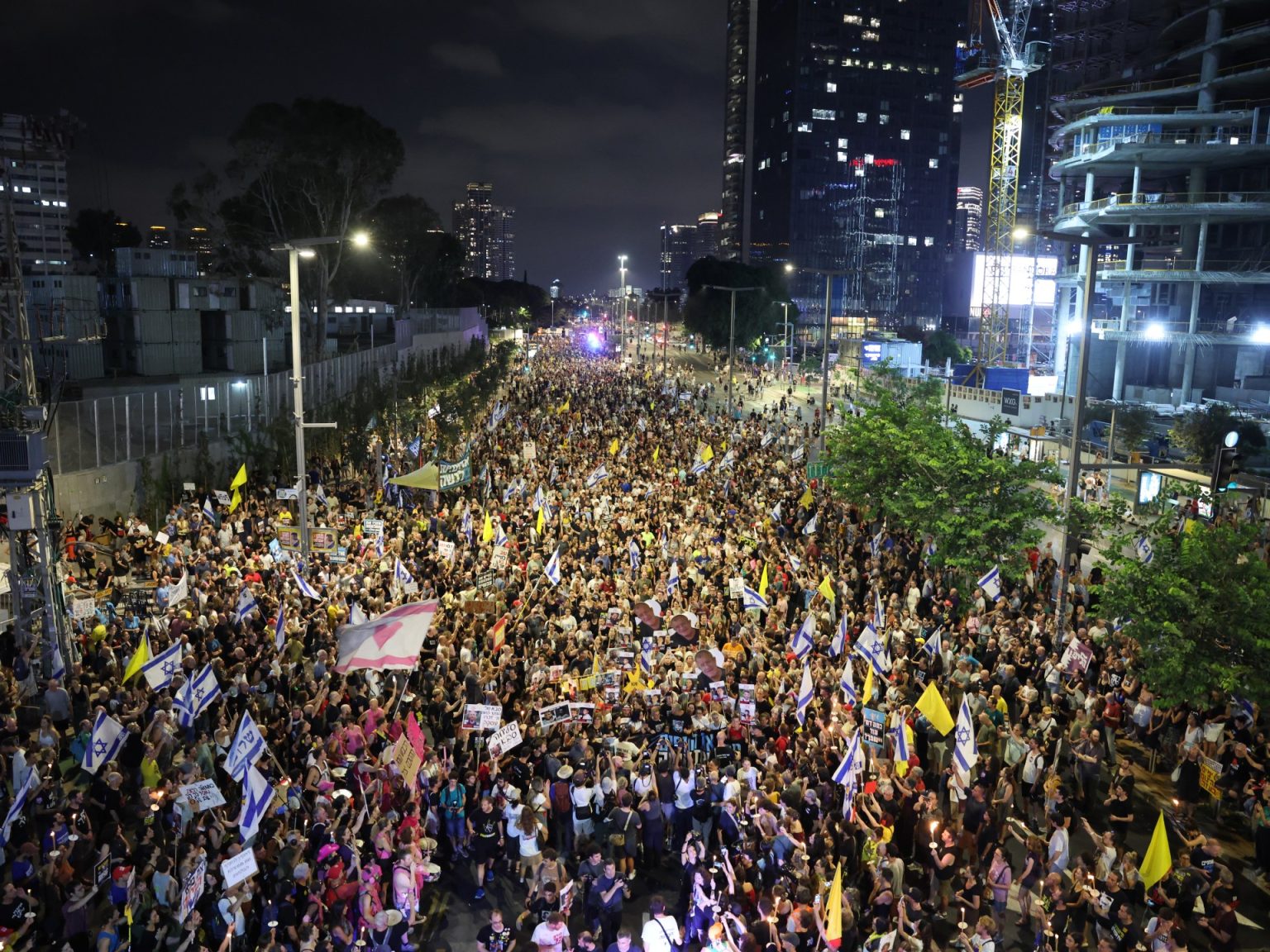 احتجاج أمام منزل كاتس وعائلات الأسرى بغزة تنظم غدا عشرات المظاهرات