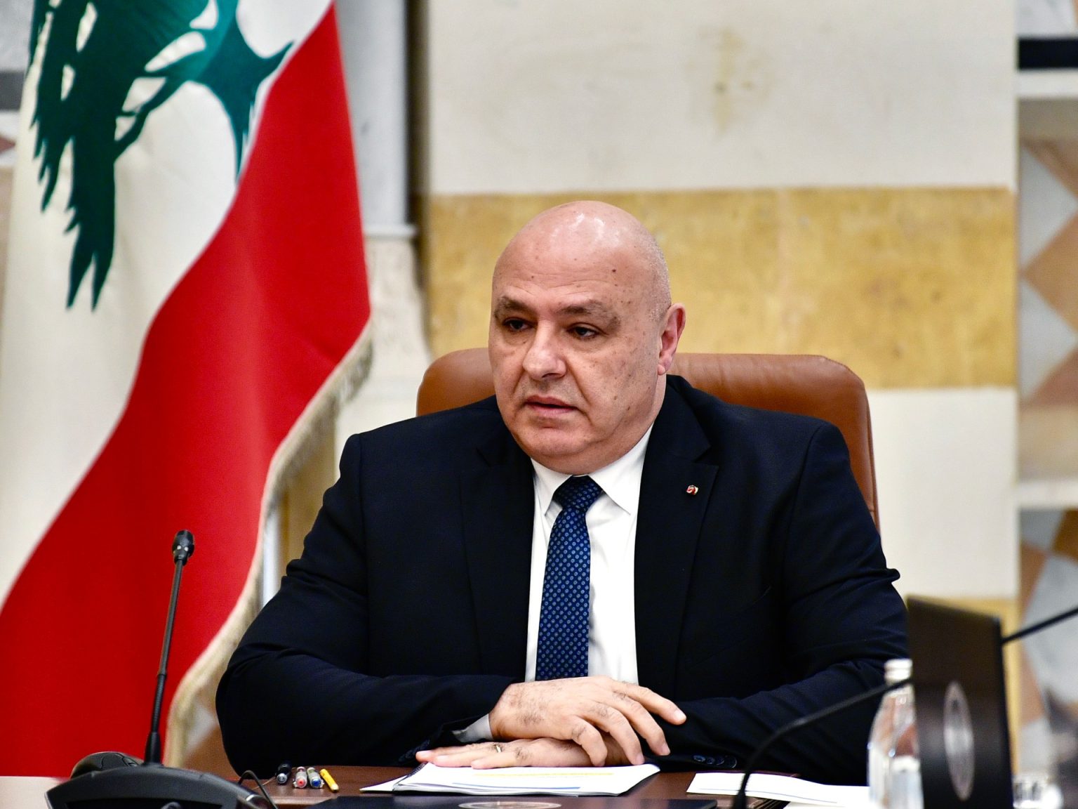 عون لوفد أميركي: لم نُبلغ رسميا بنية إسرائيل إقامة منطقة عازلة