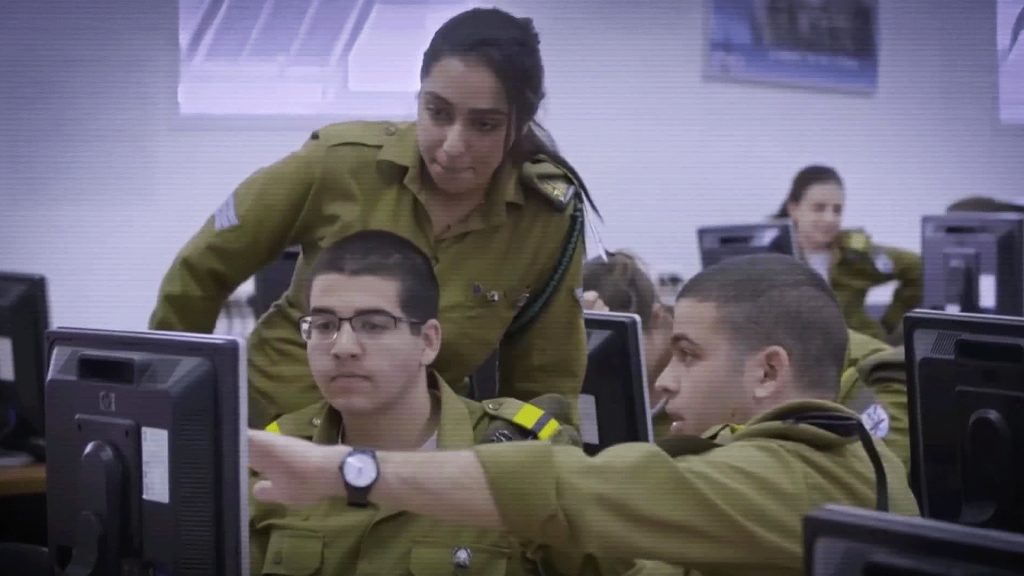 كيف حاولت إسرائيل تبرير جريمة استهداف صحفيي غزة؟