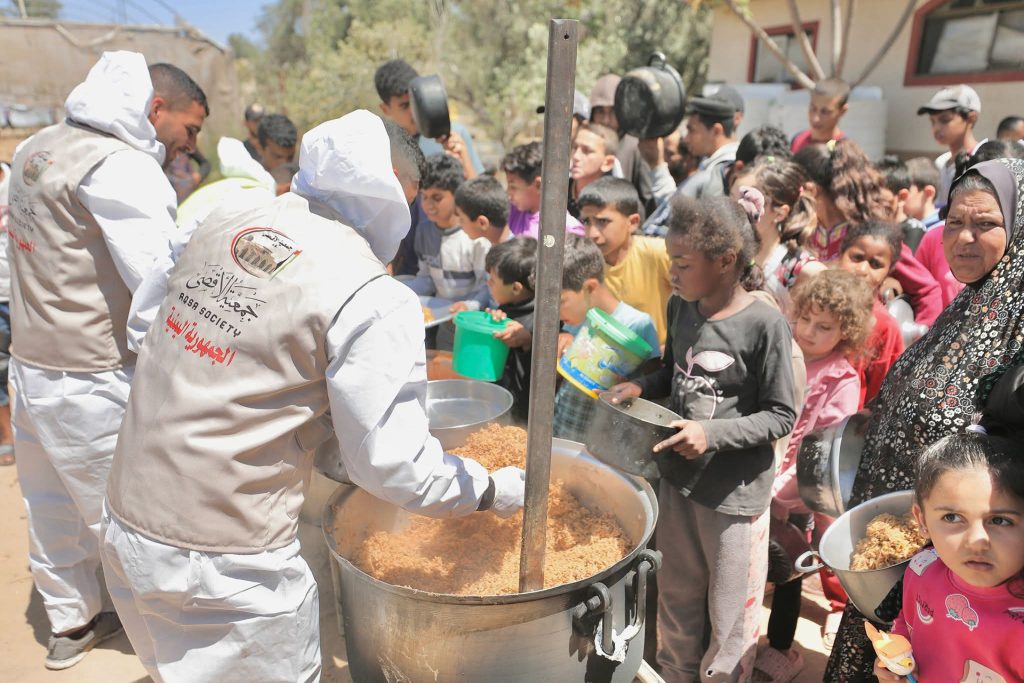 جمعية الأقصى اليمنية.. يد الخير الممدودة إلى غزة