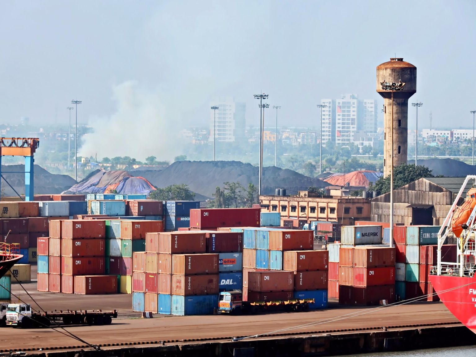 أميركا تبدأ فرض الرسوم المضاعفة على المنتجات الهندية