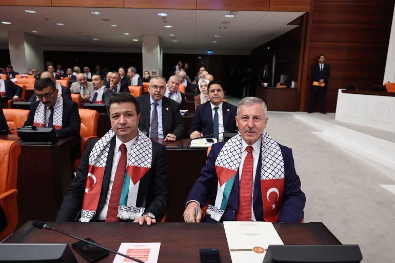 رئيس حزب السعادة محمود أريكان يسارا