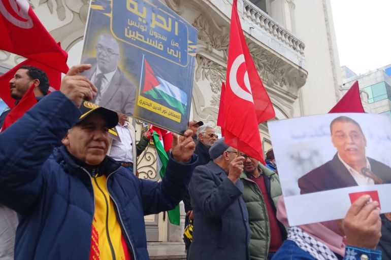 جانب من احتجاجات المعارضة ضد المحكمات السياسية للمعارضة