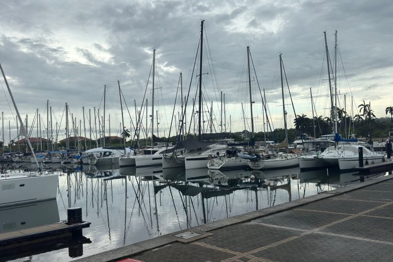 المرافأ المائي بقاعدة شيرمان العسكرية وقد تحول لمارينا لمراكب ويخوت اغتياء بنما