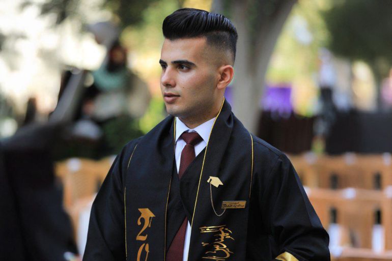 الطالب عبد الله القطراوي خريج كلية تكنولوجيا المعلومات من جامعة فلسطين 2023