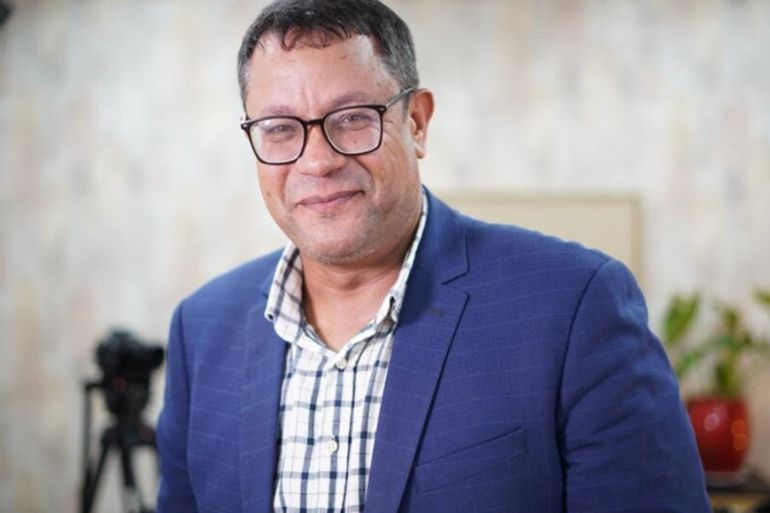 عبد الغني بلوط_ أستاذ العلوم السياسية اسماعيل حمودي_ مصدر الصورة الأستاذ نفسه أذن باستعمالها