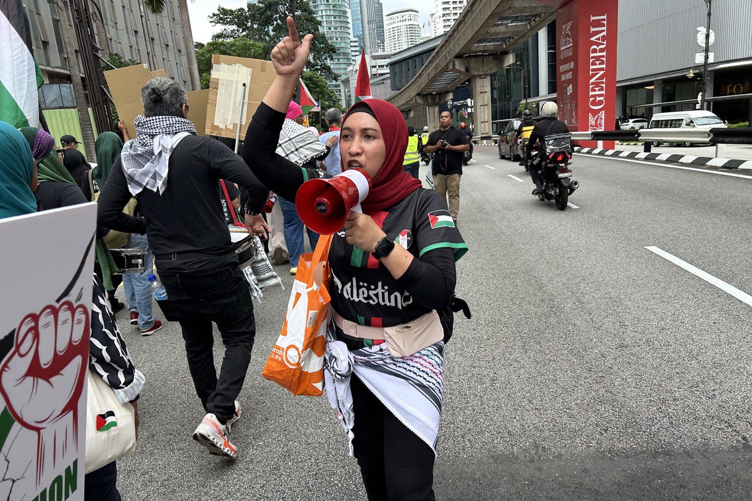 احتجاجات بماليزيا ضد زيارة ترامب بسبب “دعمه” الإبادة بغزة | أخبار