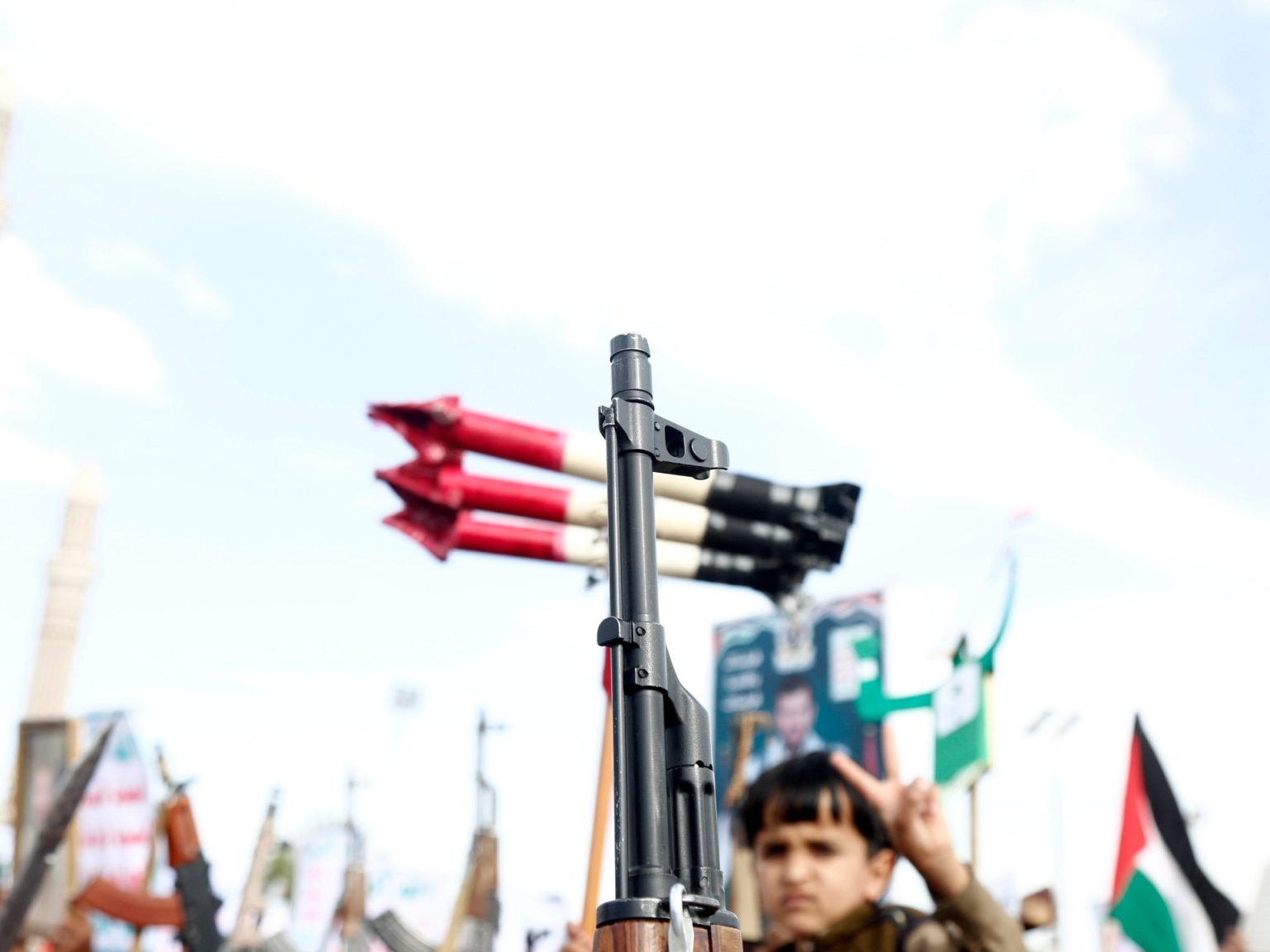 الأمم المتحدة تتهم الحوثيين باحتجاز 40 موظفا أمميا “تعسفيا” | أخبار