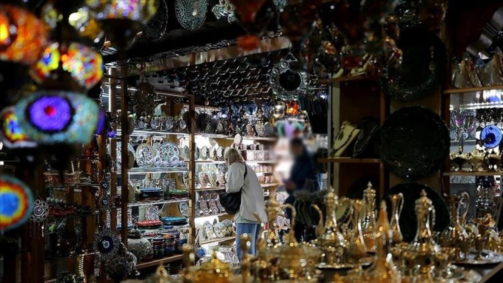 تركيا تعلن غدا عن برنامج اقتصادي متوسط الأجل