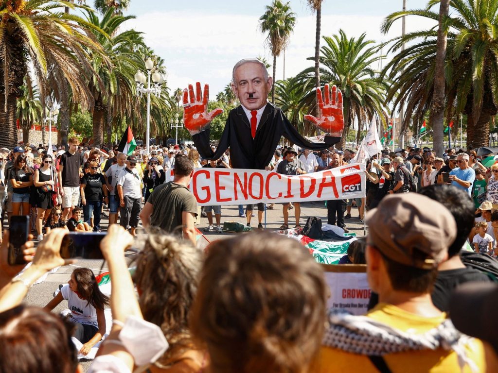 استطلاع إسرائيلي يكشف تراجع معسكر نتنياهو أمام المعارضة