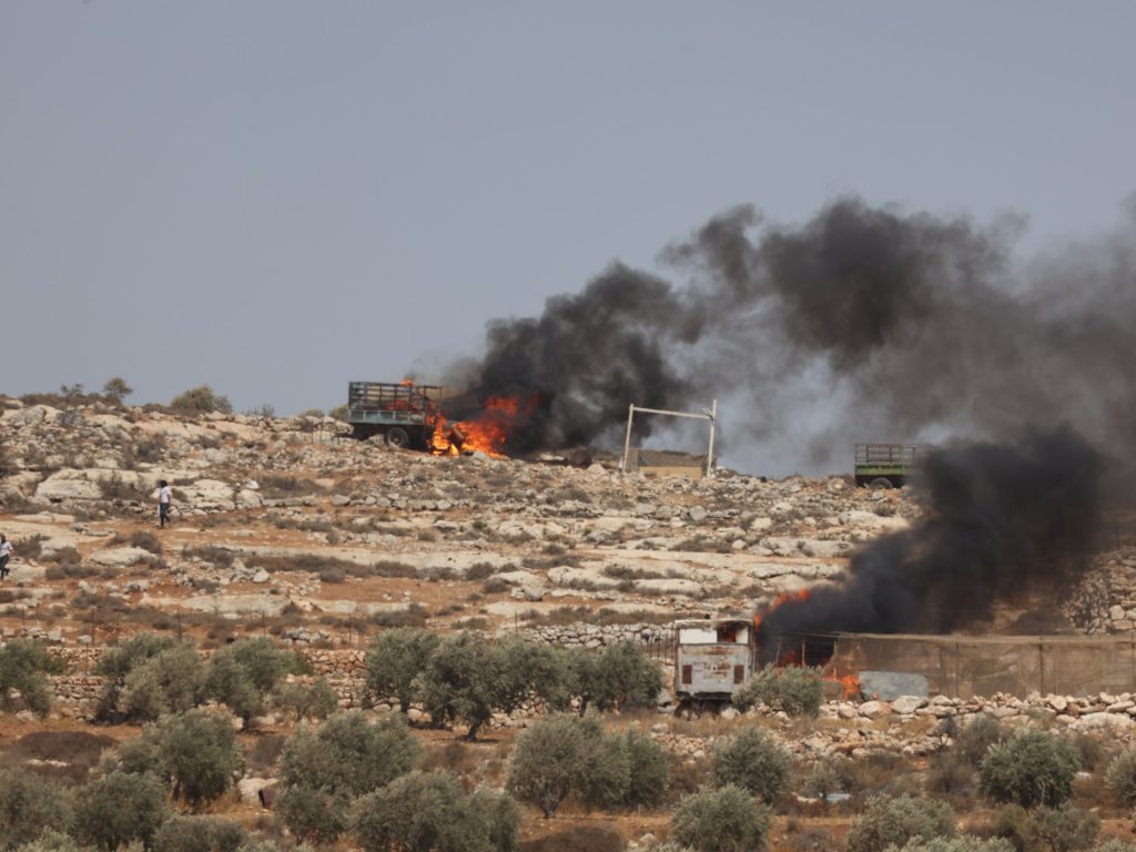 كاتب إسرائيلي: أعمال الأشرار تُنجز على أيدي أشرار آخرين