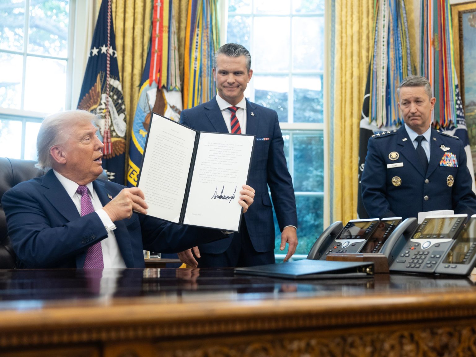 واشنطن بوست تدافع عن تسمية وزارة الحرب