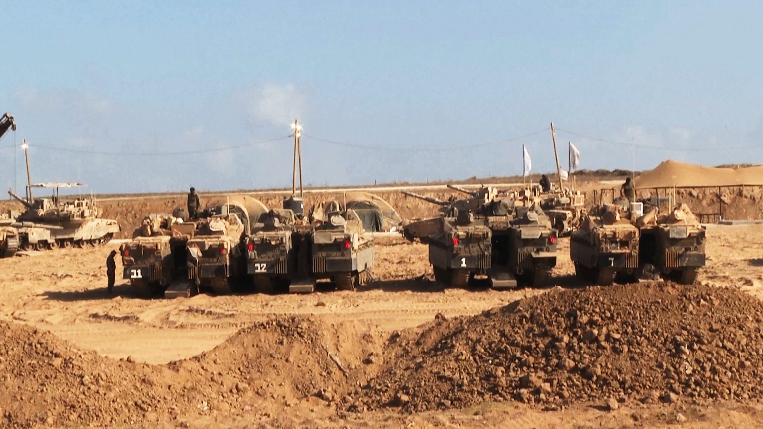 سخرية بالمنصات من استعدادات إسرائيل لـ”عربات جدعون 2″ برسائل واتساب والإغراءات المالية | أخبار