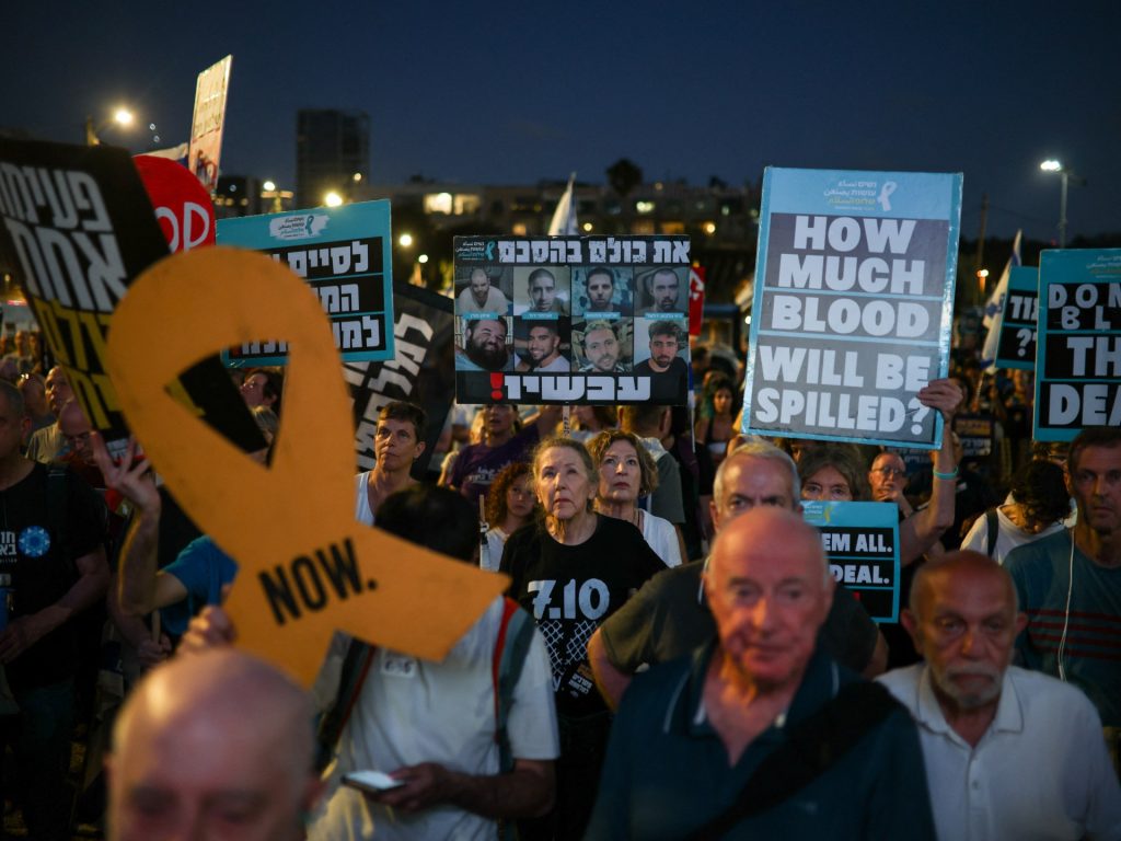 أهالي الأسرى: نتنياهو خائن وهو أسوأ عدو لليهود