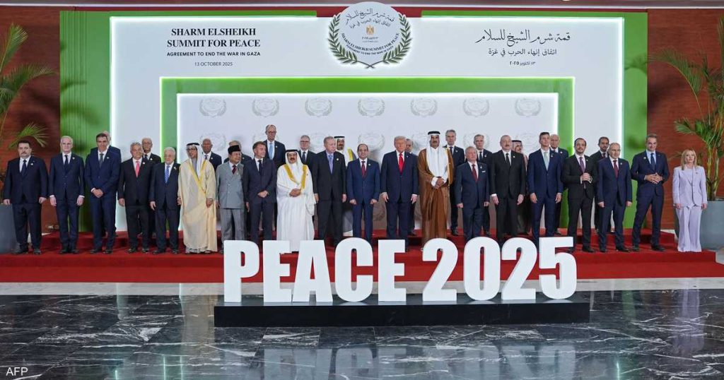 اتفاق غزة.. بنود غامضة تؤجل حسم “مستقبل الفلسطينيين”