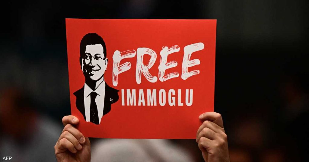 رئيس بلدية إسطنبول يمثل أمام القضاء للتحقيق في تهم تجسس