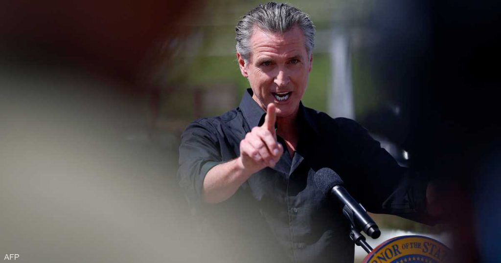 “عدو ترامب” يدرس الترشح لرئاسة أميركا في 2028