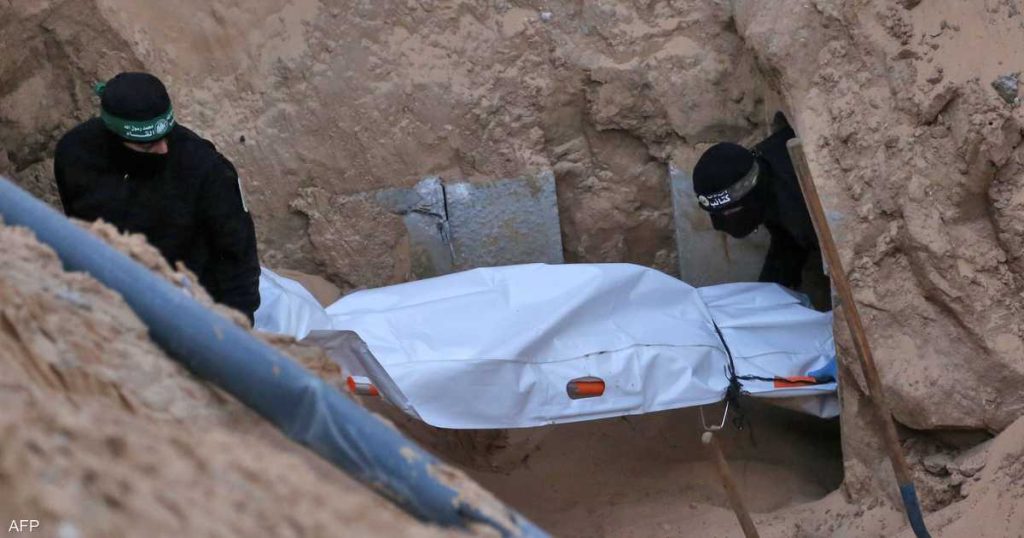 حماس تعلن العثور على جثتي رهينتين إضافيتين في غزة
