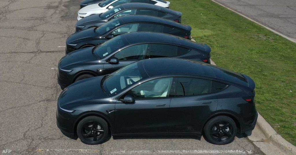 تسلا” أمام القضاء بسبب “الأبواب والحوادث