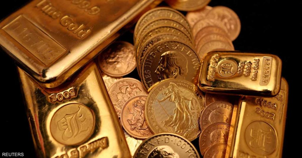 سعر الذهب يتخطى حاجز 4900 دولار لأول مرة