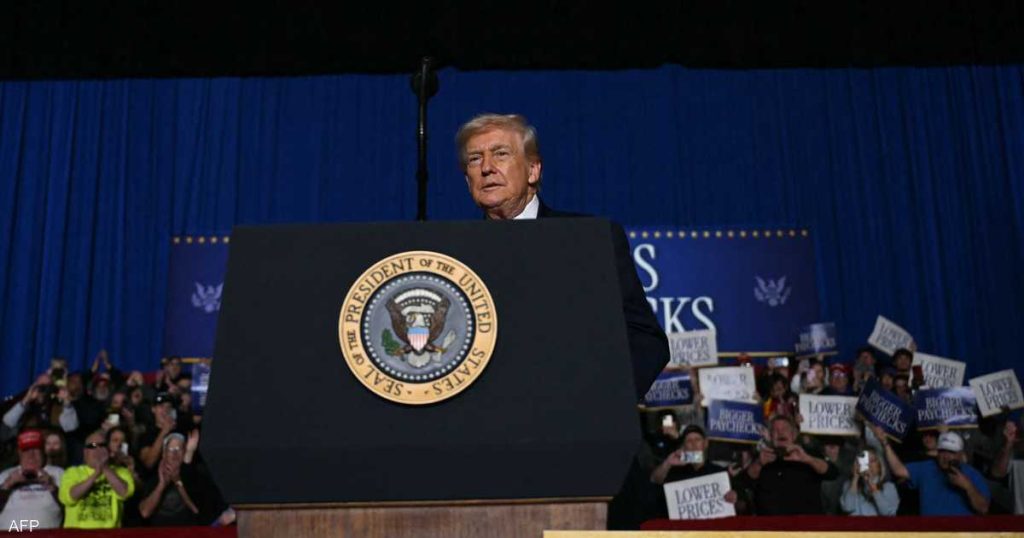 ترامب: أسطول حربي آخر يتجه نحو إيران الآن