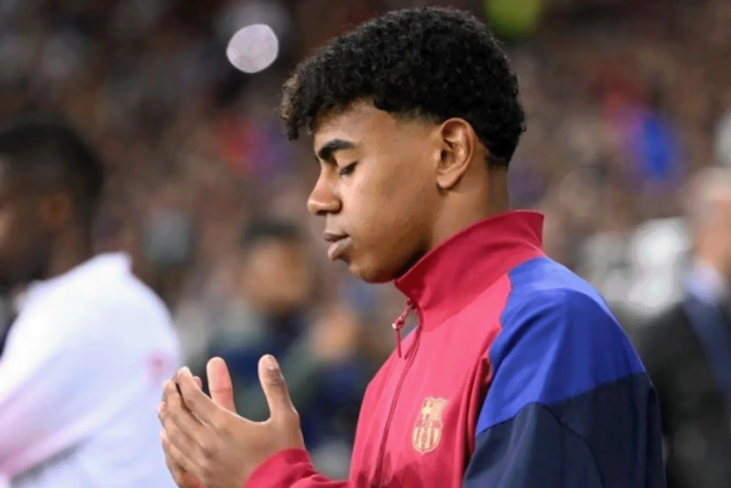 كيف يوازن لامين جمال بين صيام رمضان والحفاظ على جاهزيته البدنية؟