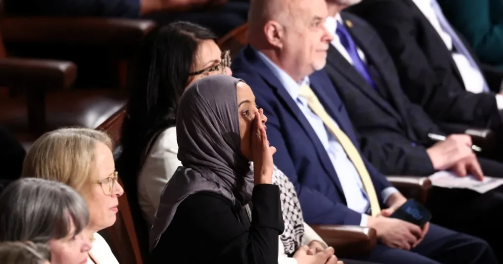 ترامب يطالب بترحيل النائبتين إلهان عمر ورشيدة طليب من أمريكا