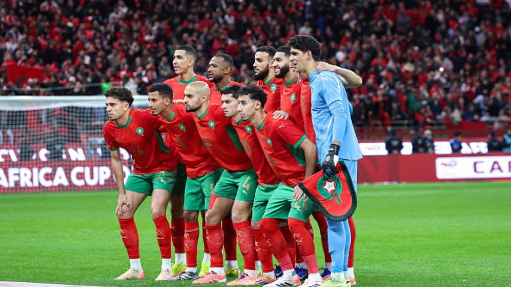 أسطورة برشلونة يقترب من خلافة الركراكي في تدريب منتخب المغرب