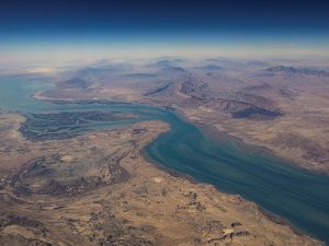 حراك لفتح مضيق هرمز.. أكثر من 40 دولة تهدد بعقوبات ومجلس الأمن يجتمع اليوم