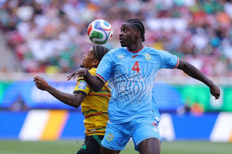 توانزيبي، لاعب بيرنلي الحالي ومانشستر يونايتد السابق يحمل جواز سفر أوروبيا، لكن اختار اللعب لصالح الكونغو